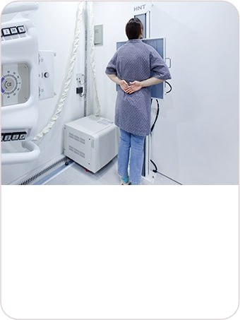 Patient undergoing preoperative imaging at Braun Plastic Surgery